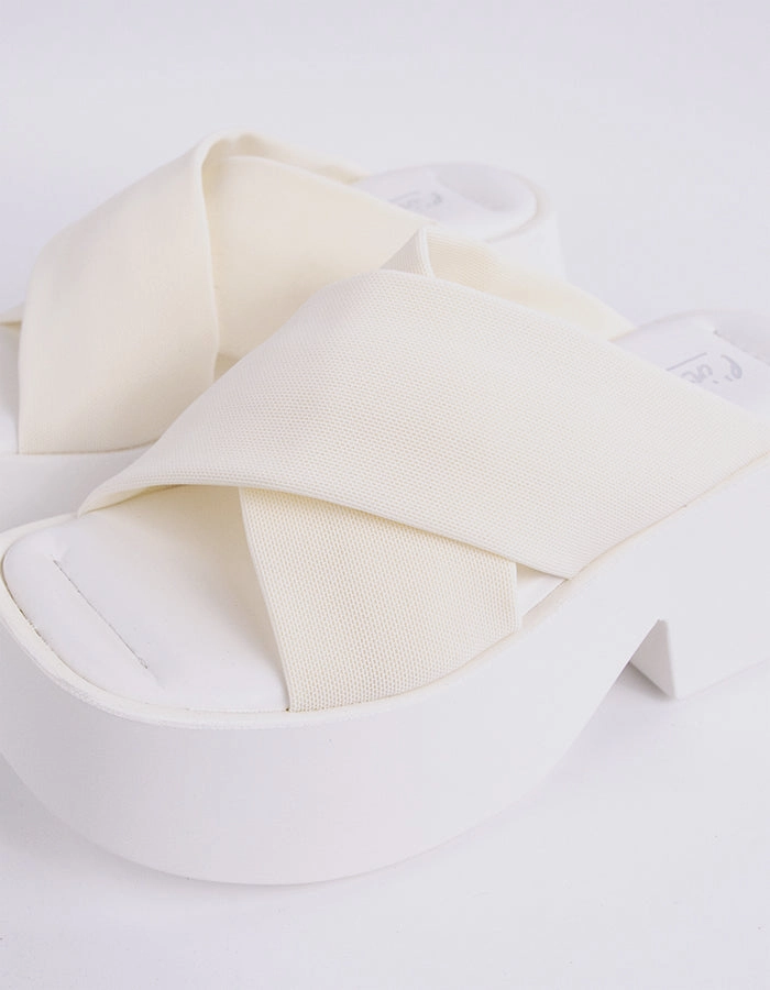 Colibri White Lycra