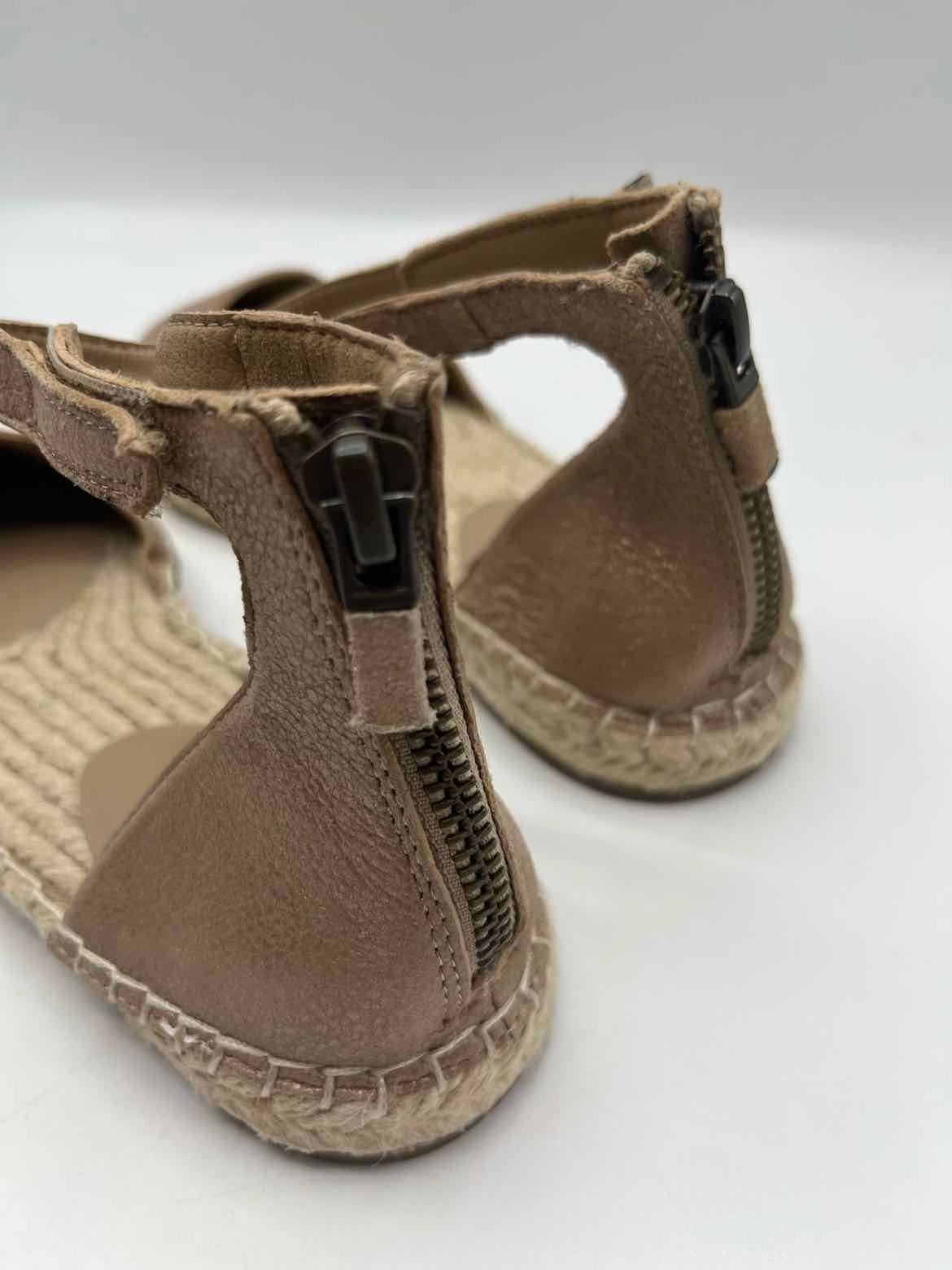 Eileen Fisher Taupe Size 7.5 Shoes