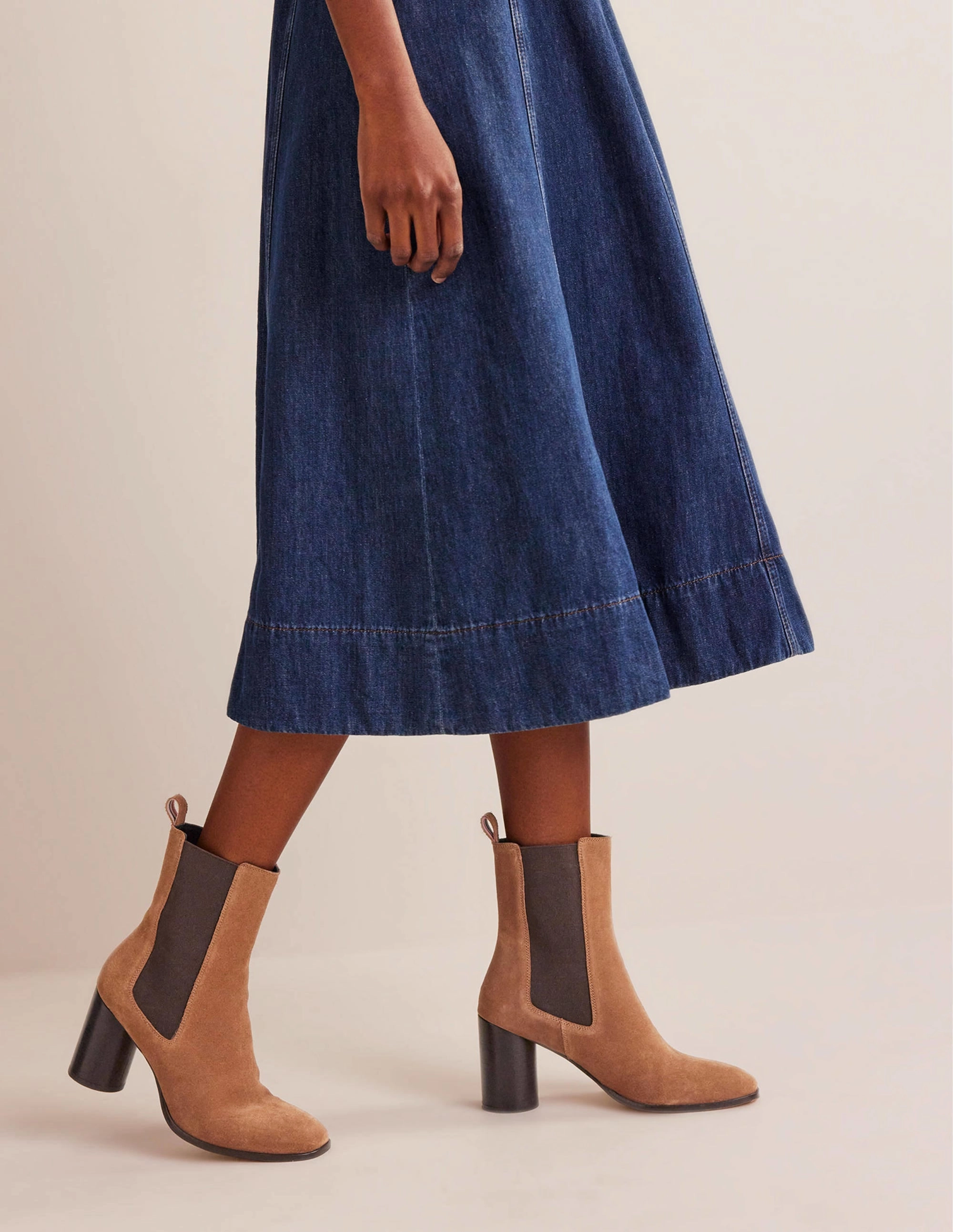Heeled Chelsea Boots-Golden Brown