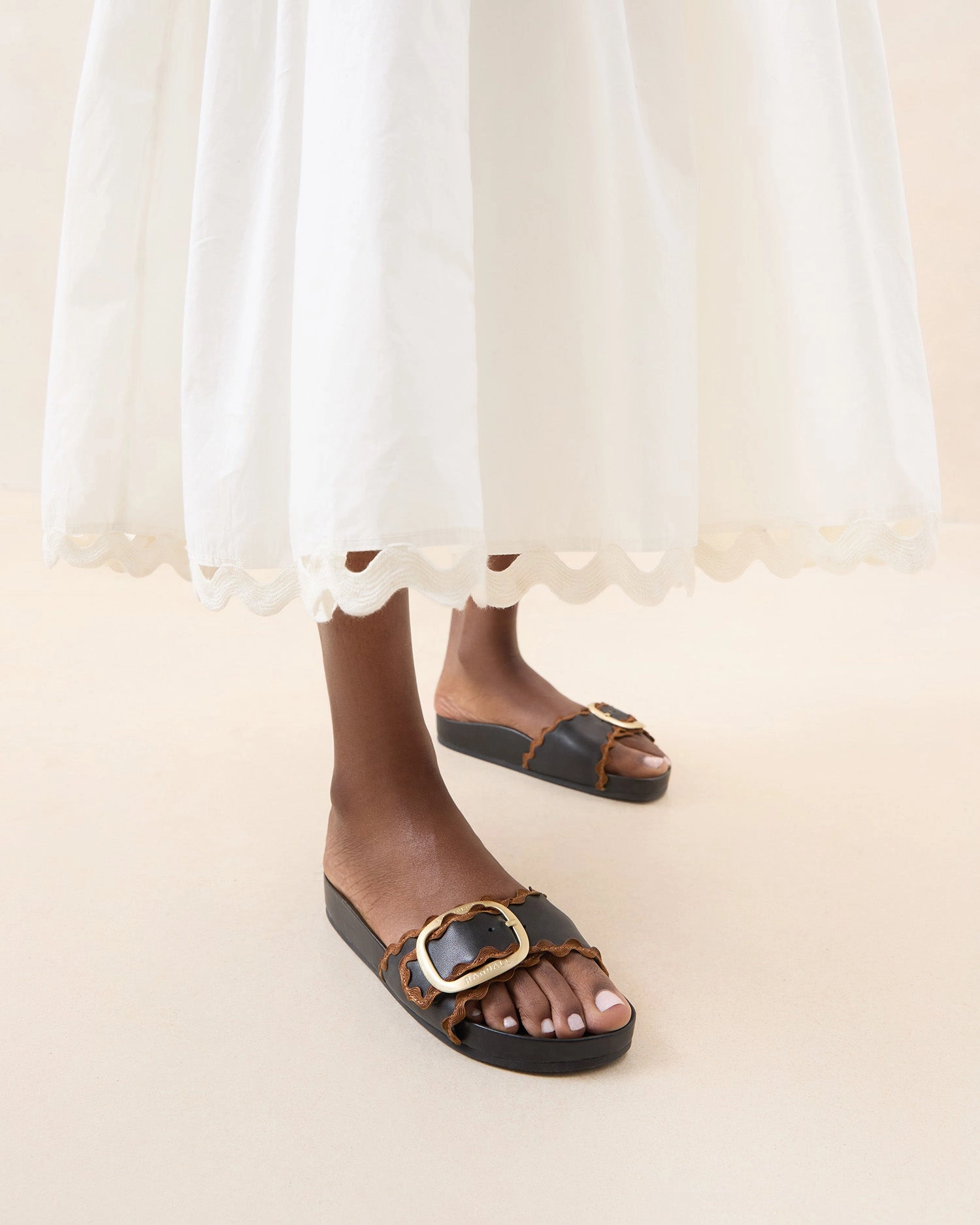 Iris Black/Cacao Flat Sandal