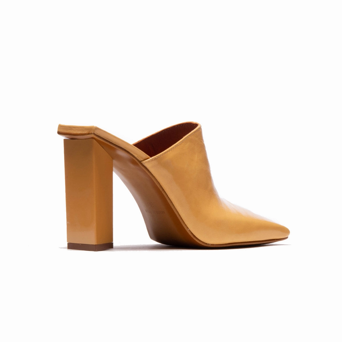Loutro Nude Leather