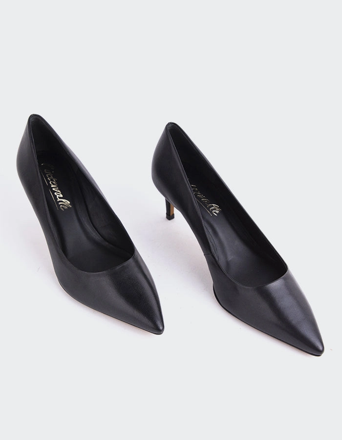 Phlox Black Leather