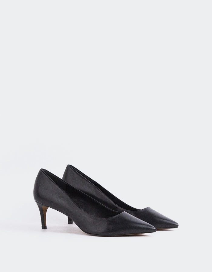 Phlox Black Leather