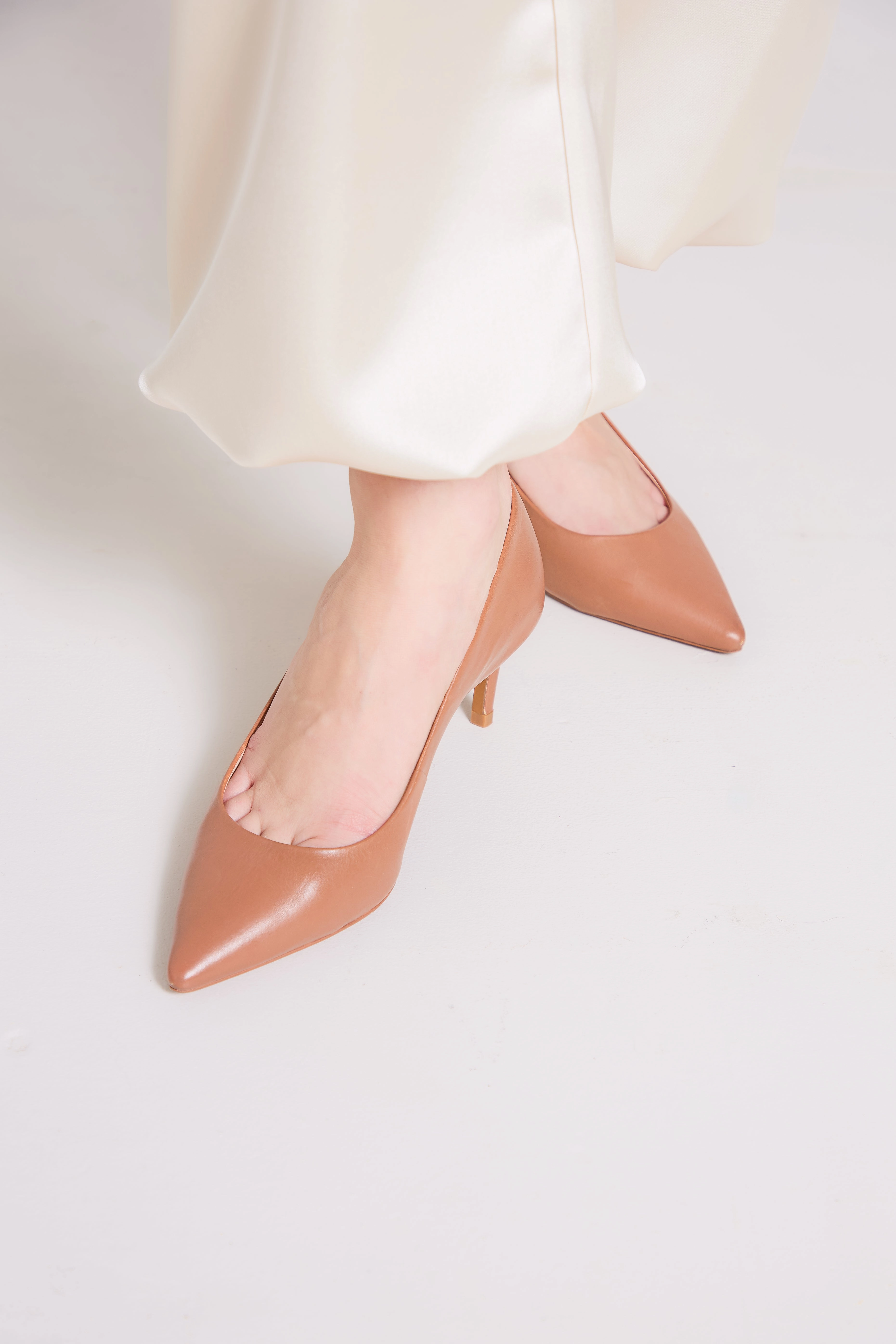 Phlox Brown Leather
