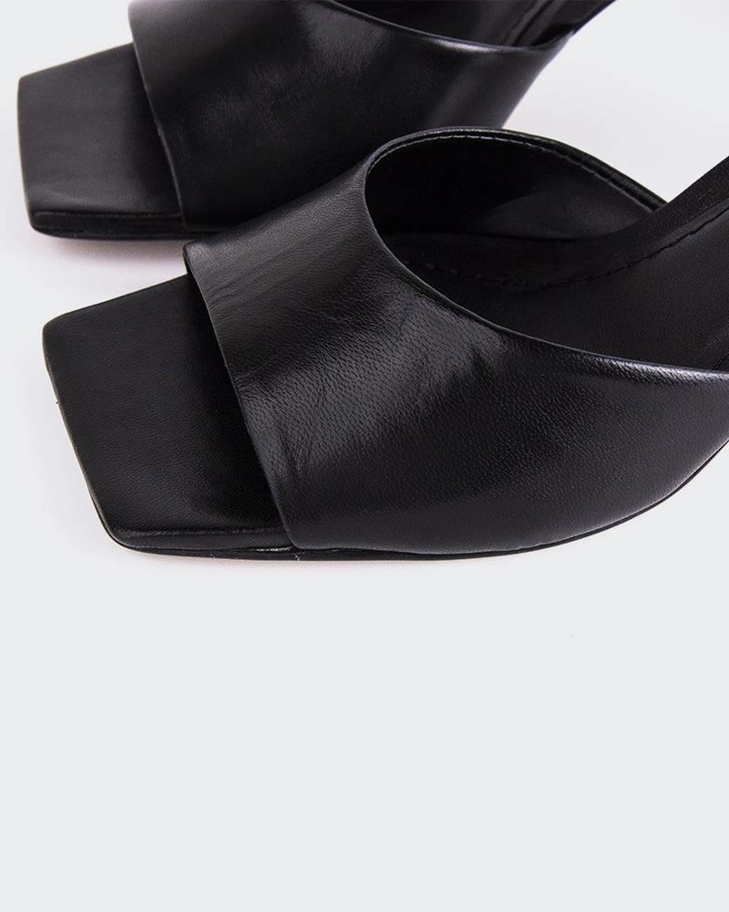 Visalia Black Leather